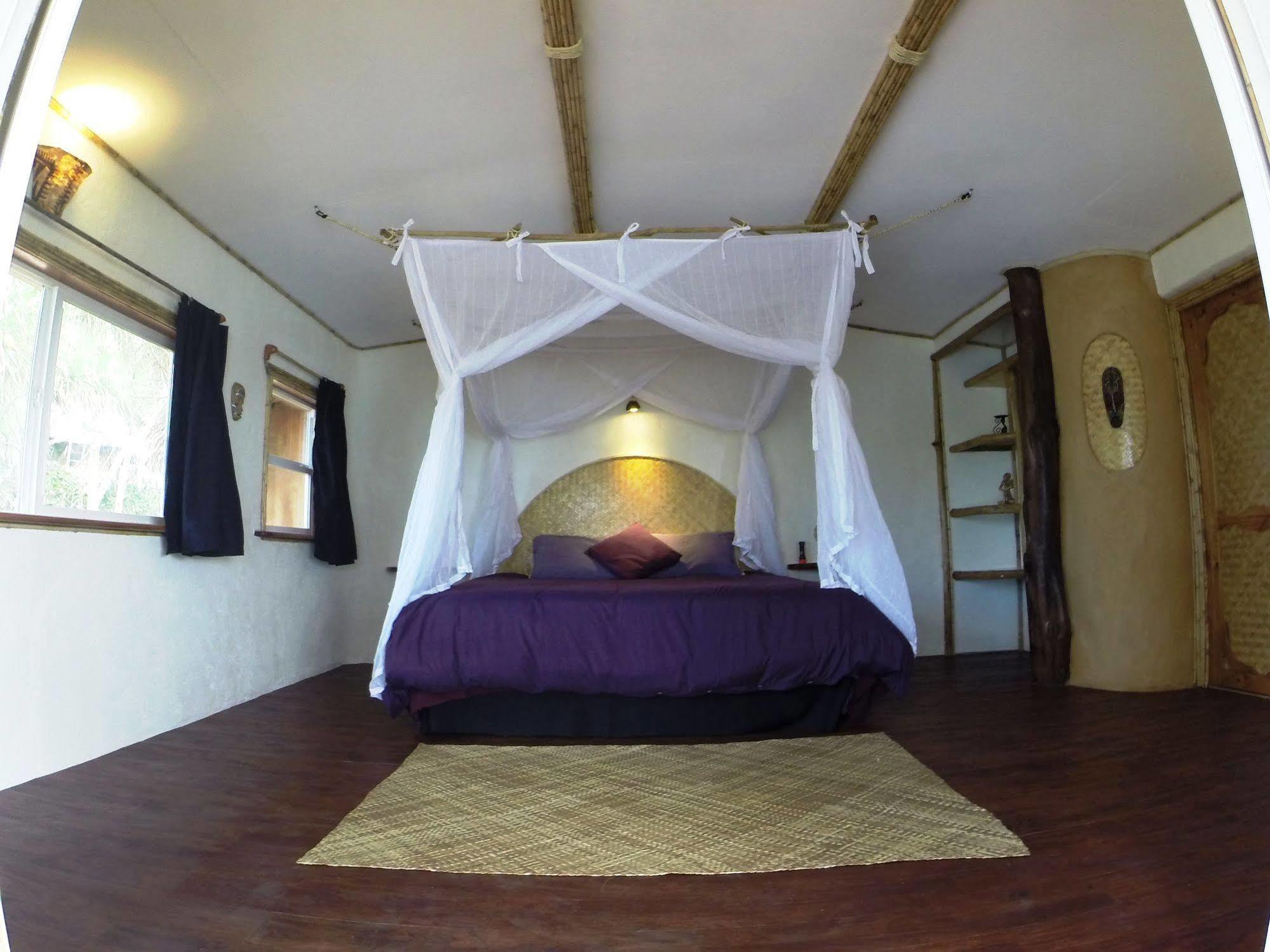 Mandala Resort Ниафу Екстериор снимка